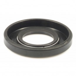 Clutch side crankshaft oil seal